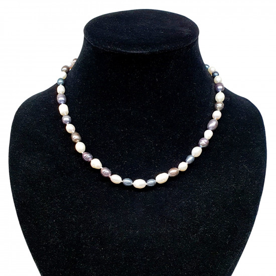 Freshwater pearl necklace