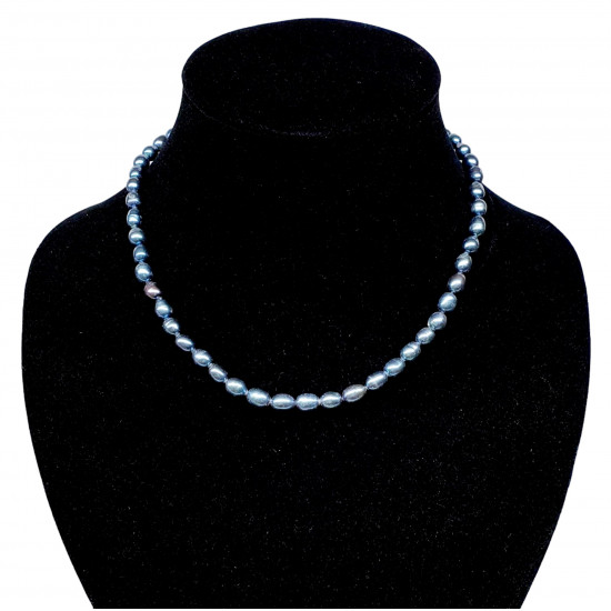 Freshwater pearl necklace