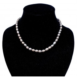 Freshwater pearl necklace