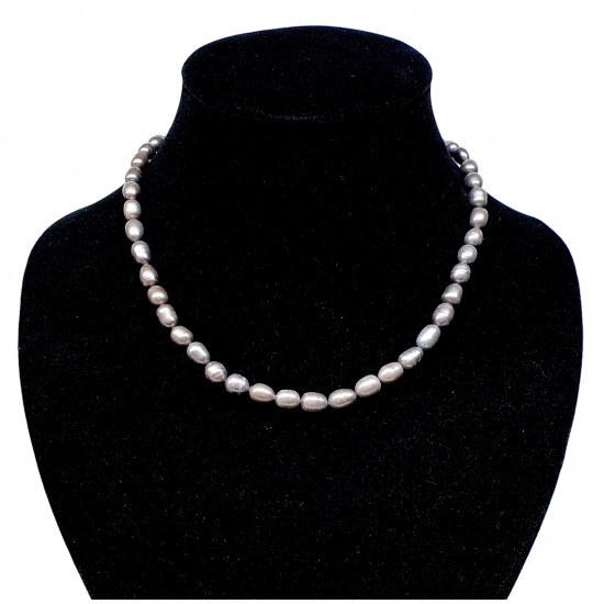 Freshwater pearl necklace