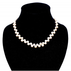 Freshwater pearl necklace