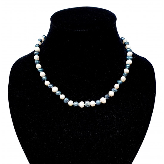 Freshwater pearl necklace