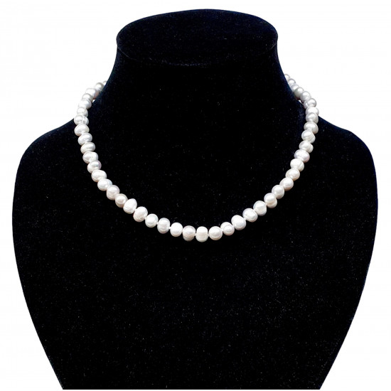 Freshwater pearl necklace
