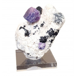 hibonite and sapphire