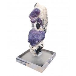 hibonite and sapphire