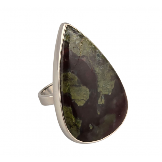 Ring dragon blood stone