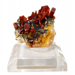 vanadinite on goethite