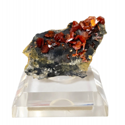 vanadinite on goethite