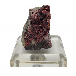 Erythrite