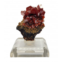 vanadinite on goethite