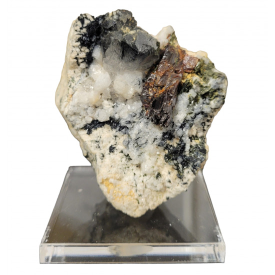Rutile on actinolite quartz