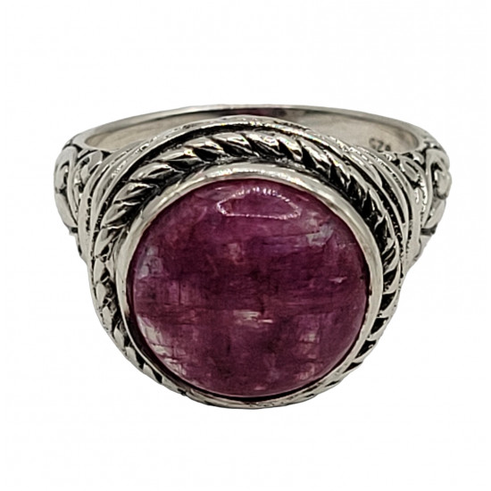 Ring irridiated moonstone