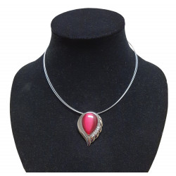 necklace cats eye fuchsia