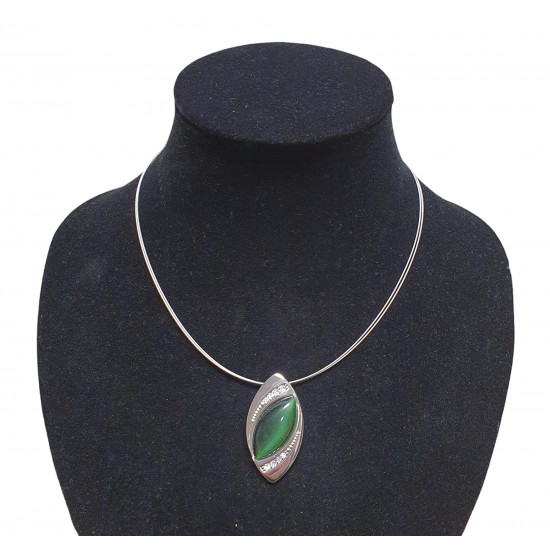 necklace cats eye green