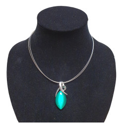necklace cats eye green