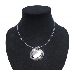 collier oeil de chat blanc