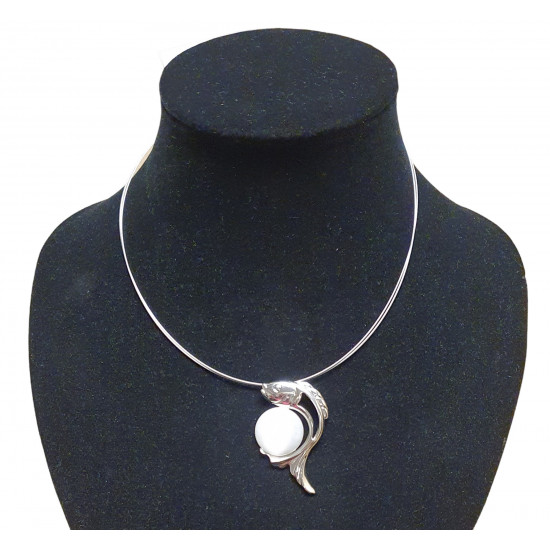 necklace cats eye white 