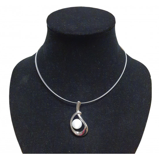necklace cats eye white 