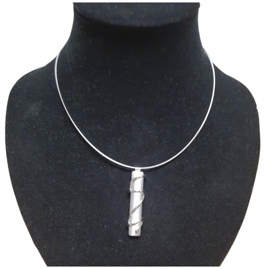 necklace cats eye white 