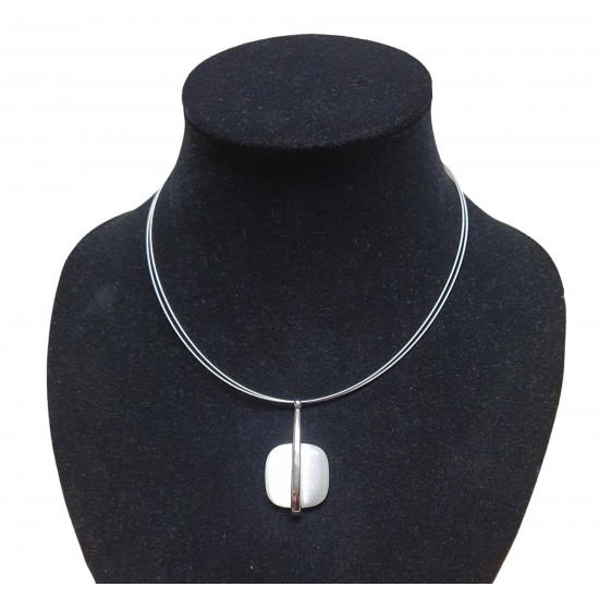 necklace cats eye white 