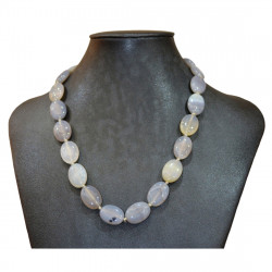Collier agate ovale blanche