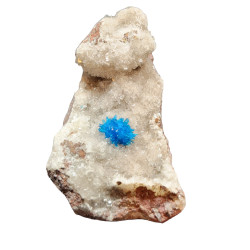 Pentagonite on stilbite
