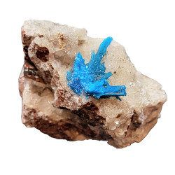 Pentagonite on stilbite