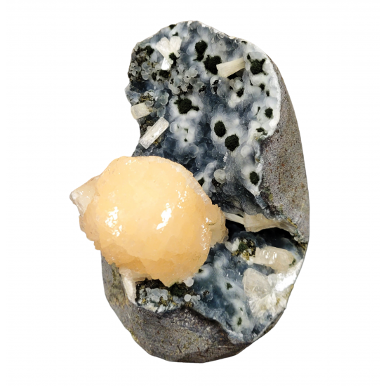 stellerite on chalcedony