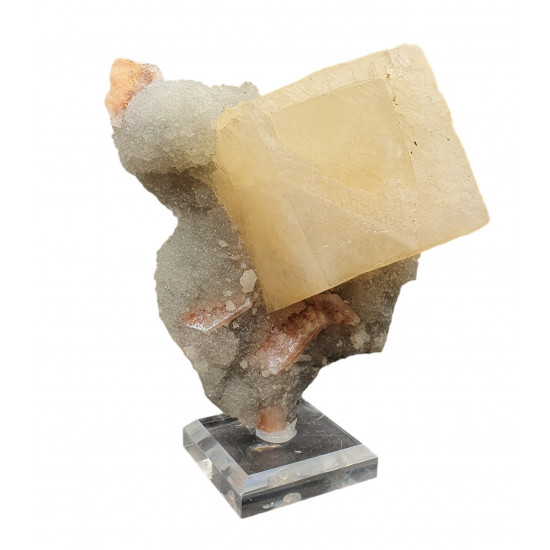 Calcite on chalcedony and stilbite