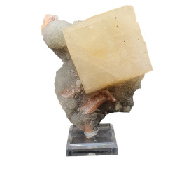 Calcite on chalcedony and stilbite