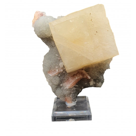 Calcite on chalcedony and stilbite