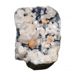 apophyllite, stilbite on chalcedony
