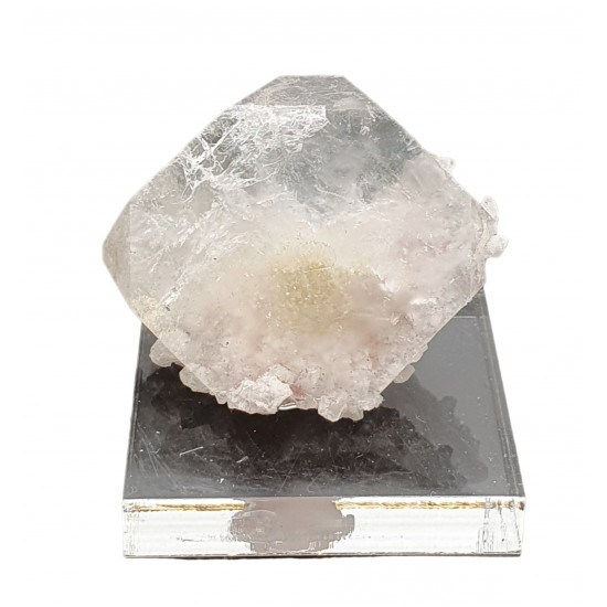 apophyllite on stilbite
