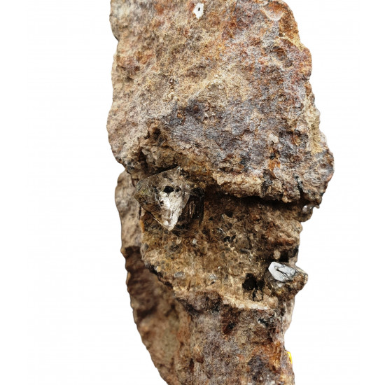 quartz with petroleum inclusion (UV reactive)