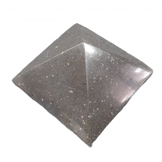 pyramide basalte