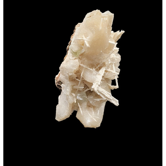 Scolecite on stilbite and apophyllite