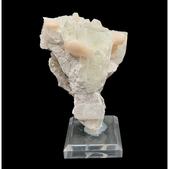green apophyllite on stilbite on morderite