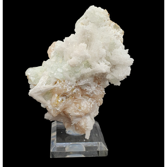 green apophyllite on stilbite and mesolite