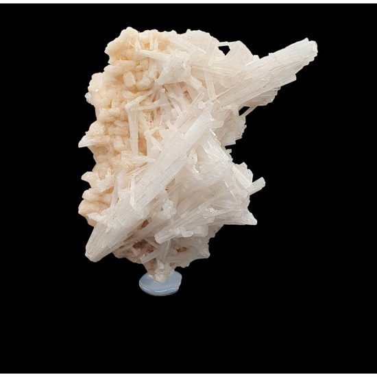 Scolecite on heulandite