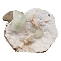 apophyllite verte sur stilbite et morderite