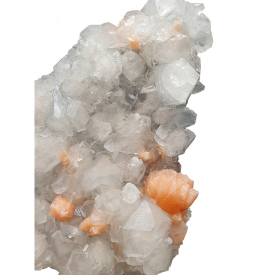 apophyllite and stilbite on chalcedony