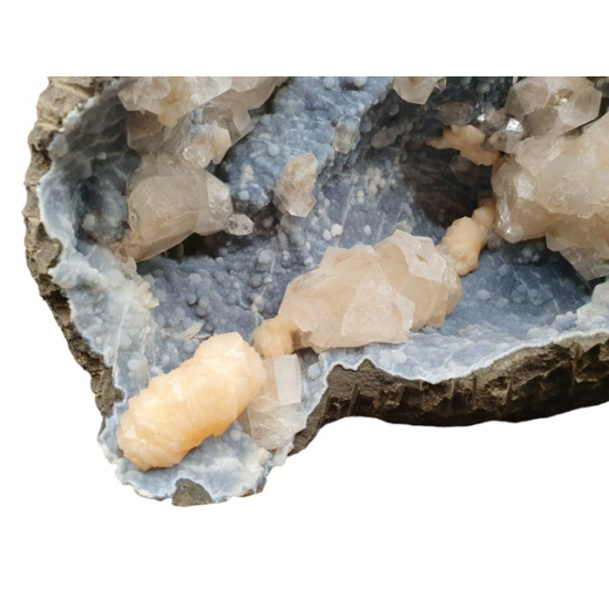 geode apophyllite and stilbite on chalcedony