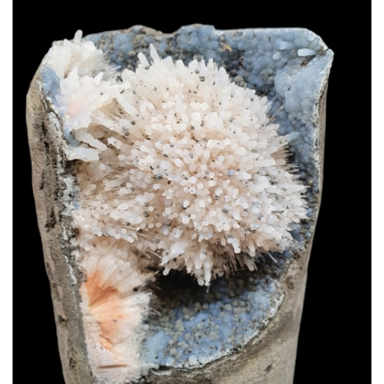 Mesolite with chalcedony
