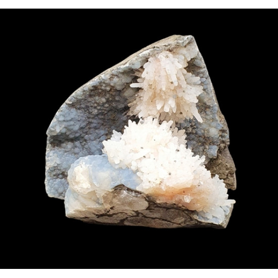 Mesolite with chalcedony