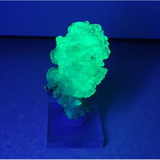 Hyalite opal on chalcedony