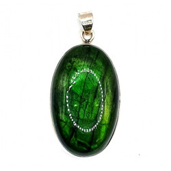 pendant irridiated labradorite green silver