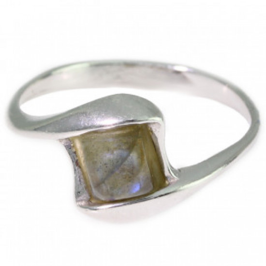 Ring 26-05 Labradorite Sterling Silver