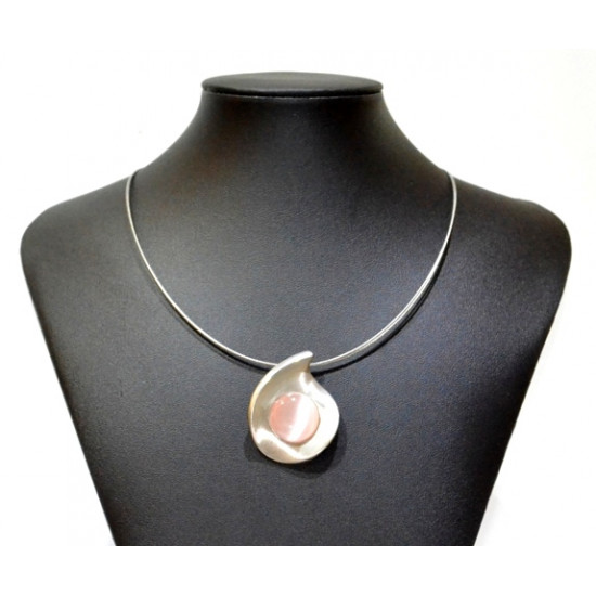 necklace cats eye pink