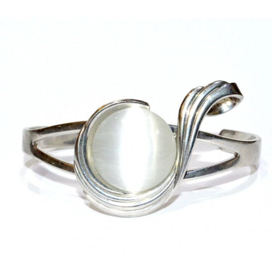 cat eye bracelet white