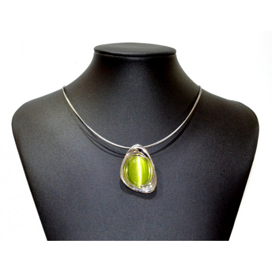 necklace cats eye green